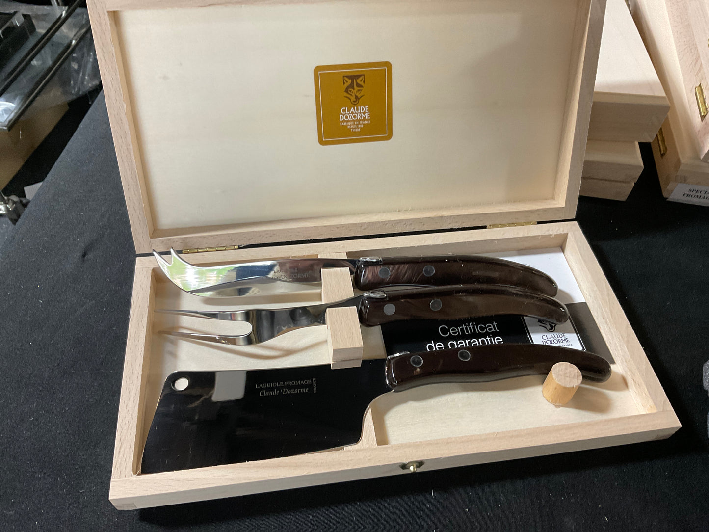 BERLINGOT SPECIAL CHEESE BROWN HANDLE