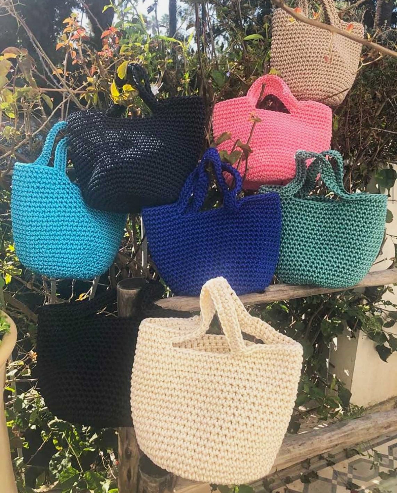 CROCHET TOTE BAG