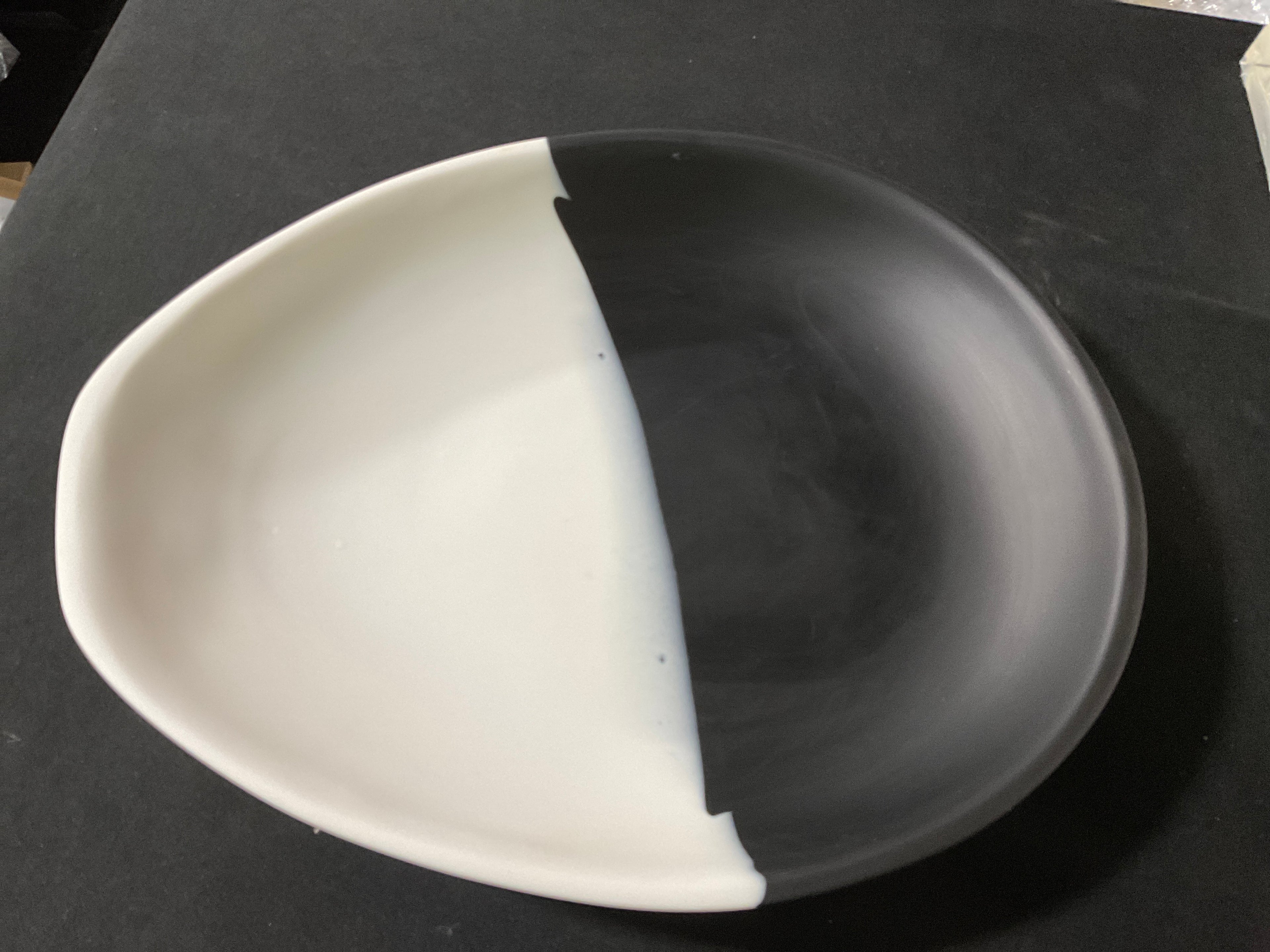 LARGE ROUND PLATTER BLK/WHITE