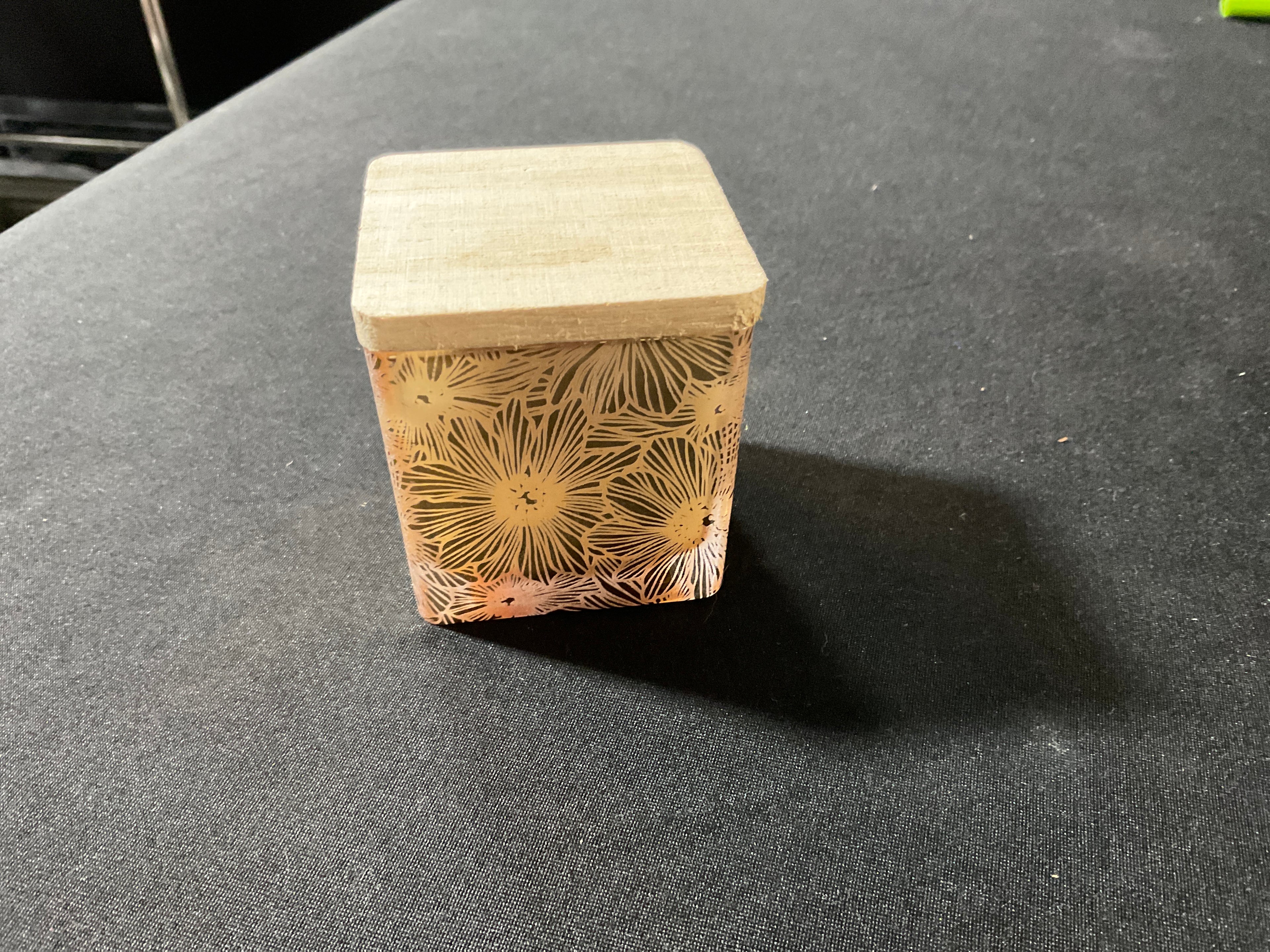 Gold flower cutie