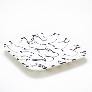 SQUARE TRAY LARGE WHITE/BLACK SPLATTER