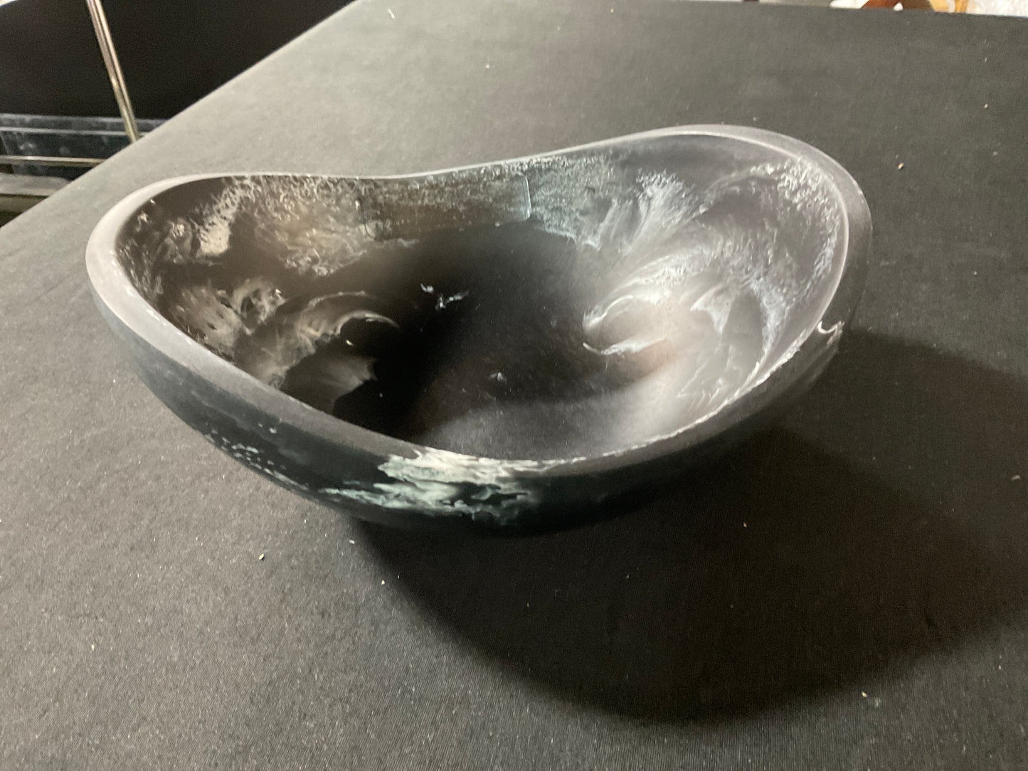 8" ALMOND BOWL BLACK MARBLE