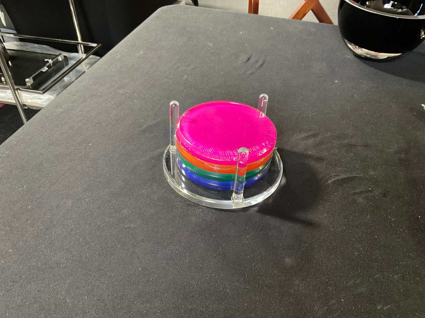 TW Acrylic Coasters in Holder S/4