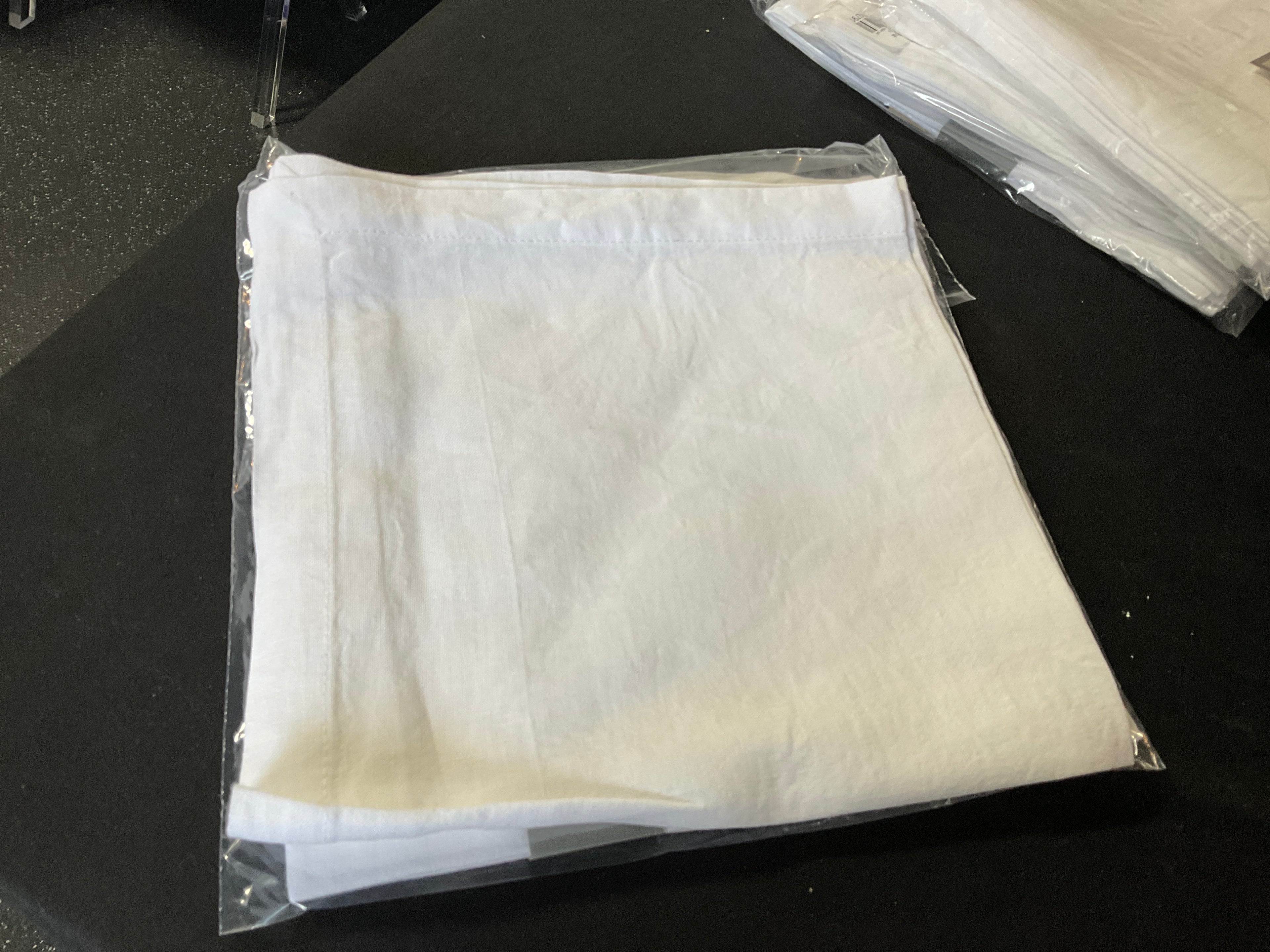 Amalfi White 21” Napkins S/4