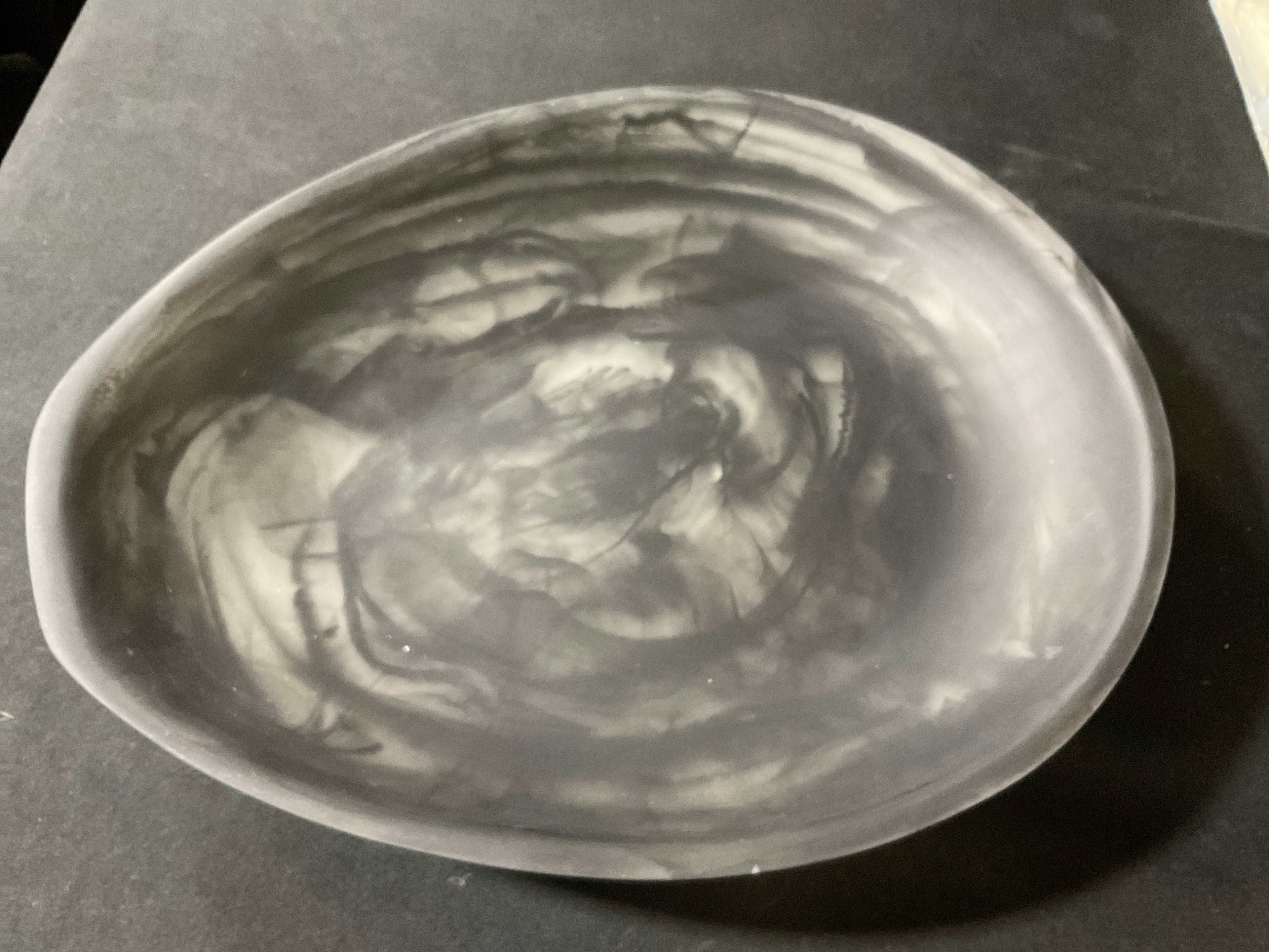 LARGE ROUND PLATTER BLACK