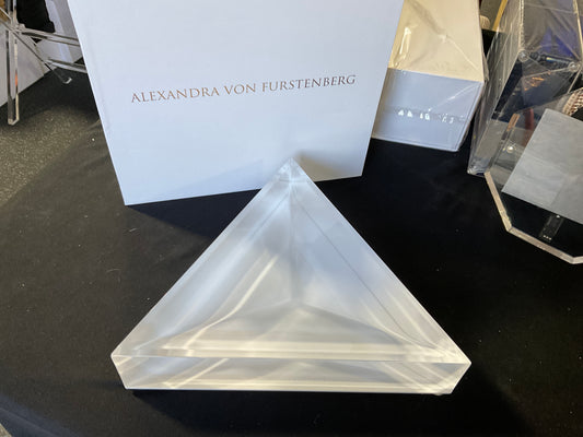 Voltage Large Triangle Delta Dish White 9.5