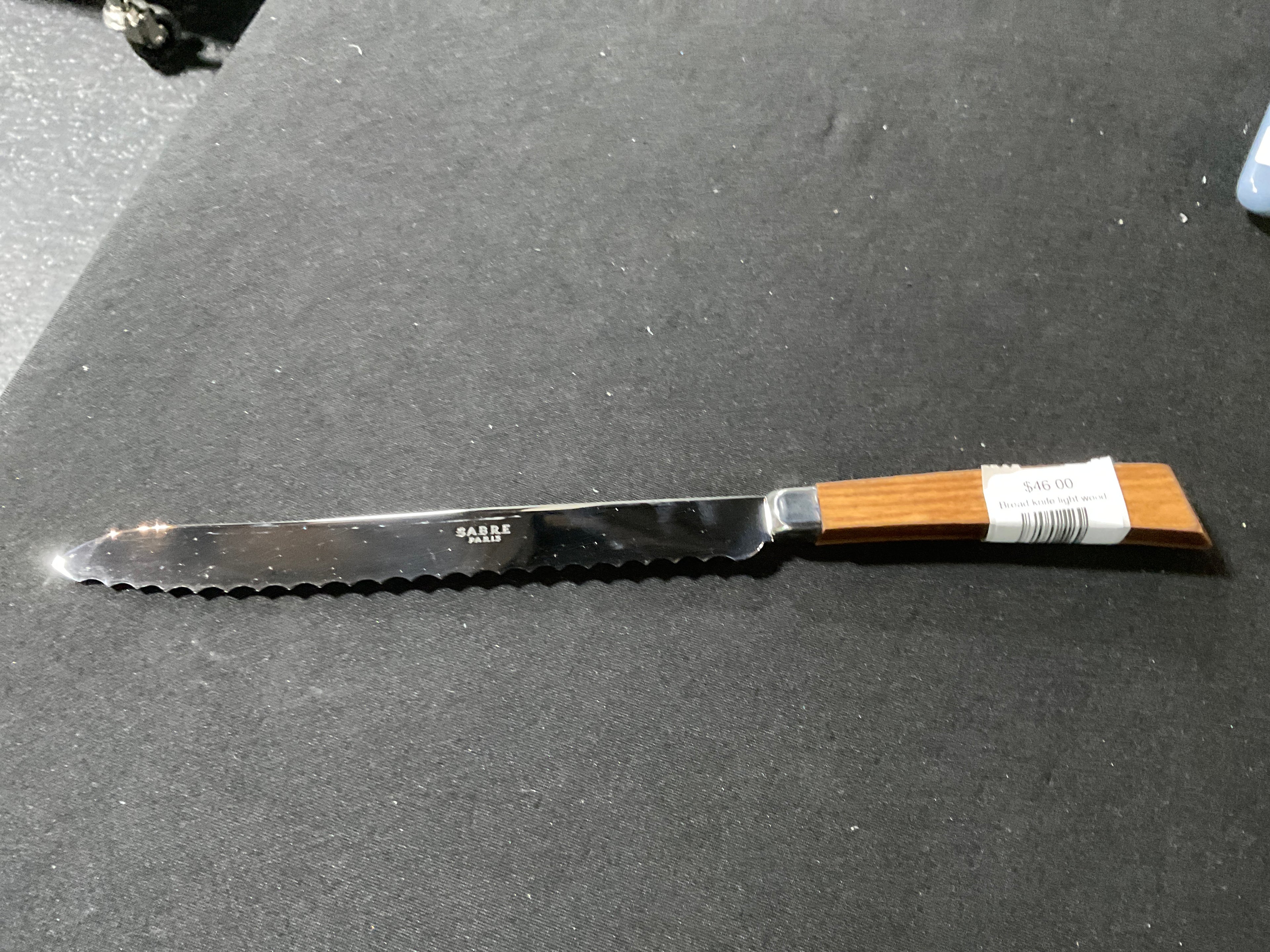 Bread knife light wood
