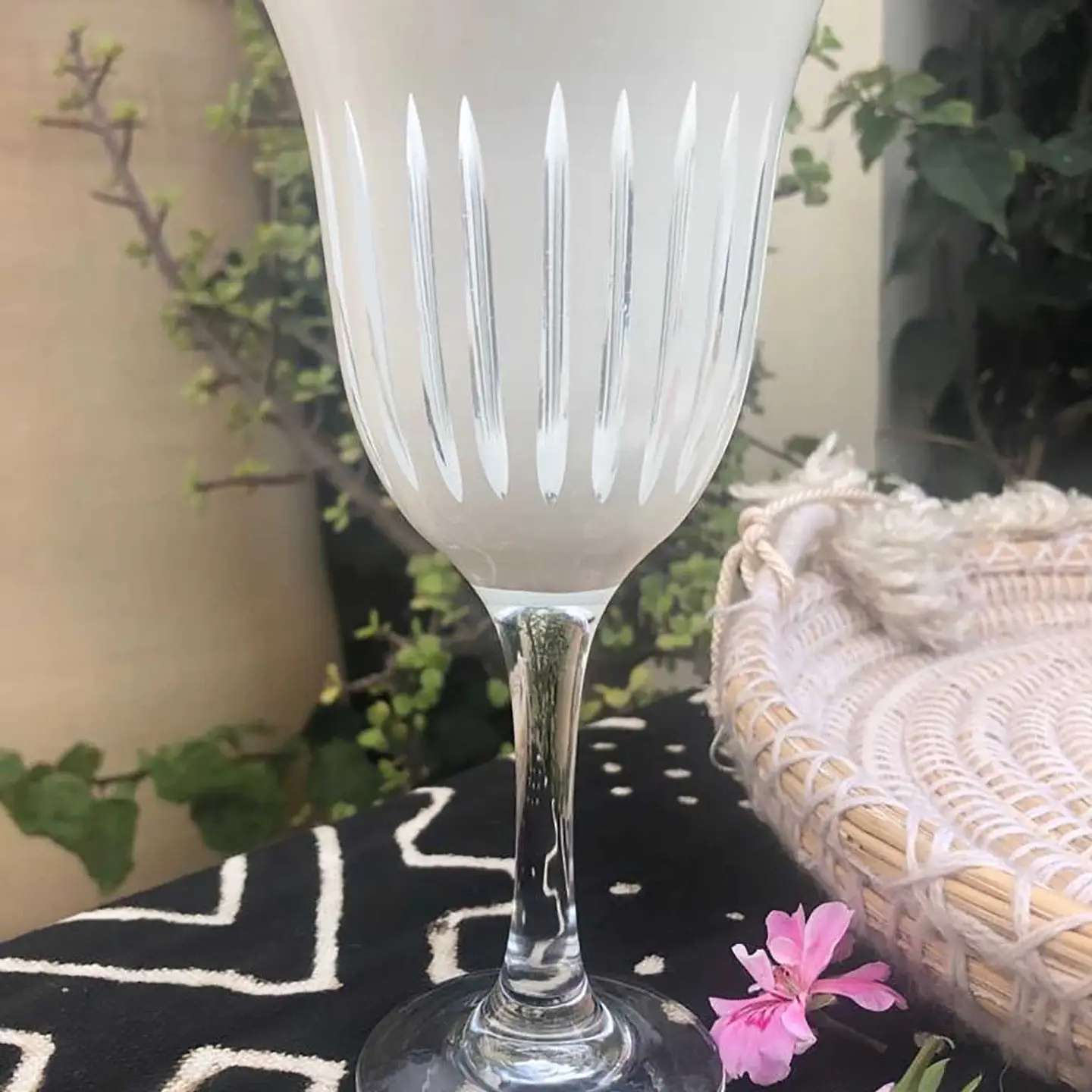Set of 6 Wine Glasses Carved "Versaille"