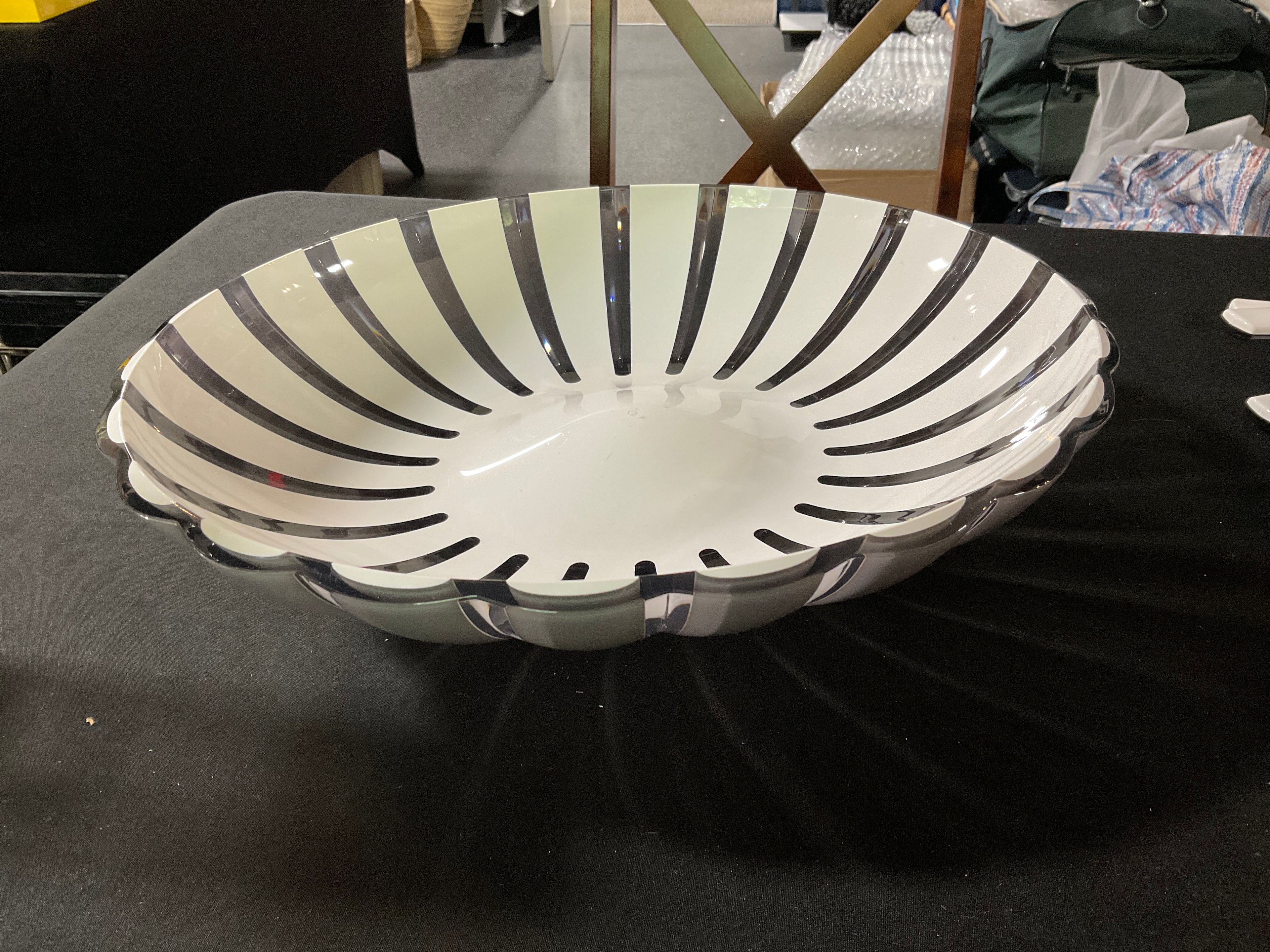 Grace Centerpiece-Gray