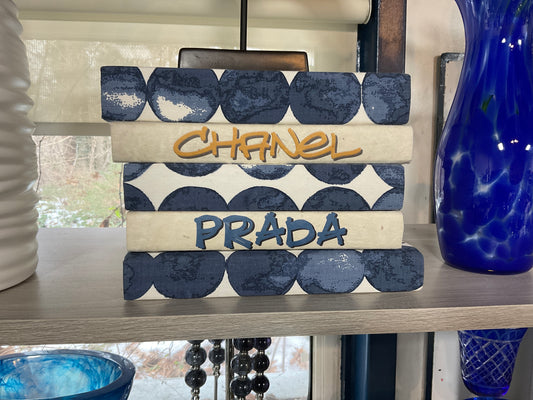 Street Script Prada/Chanel