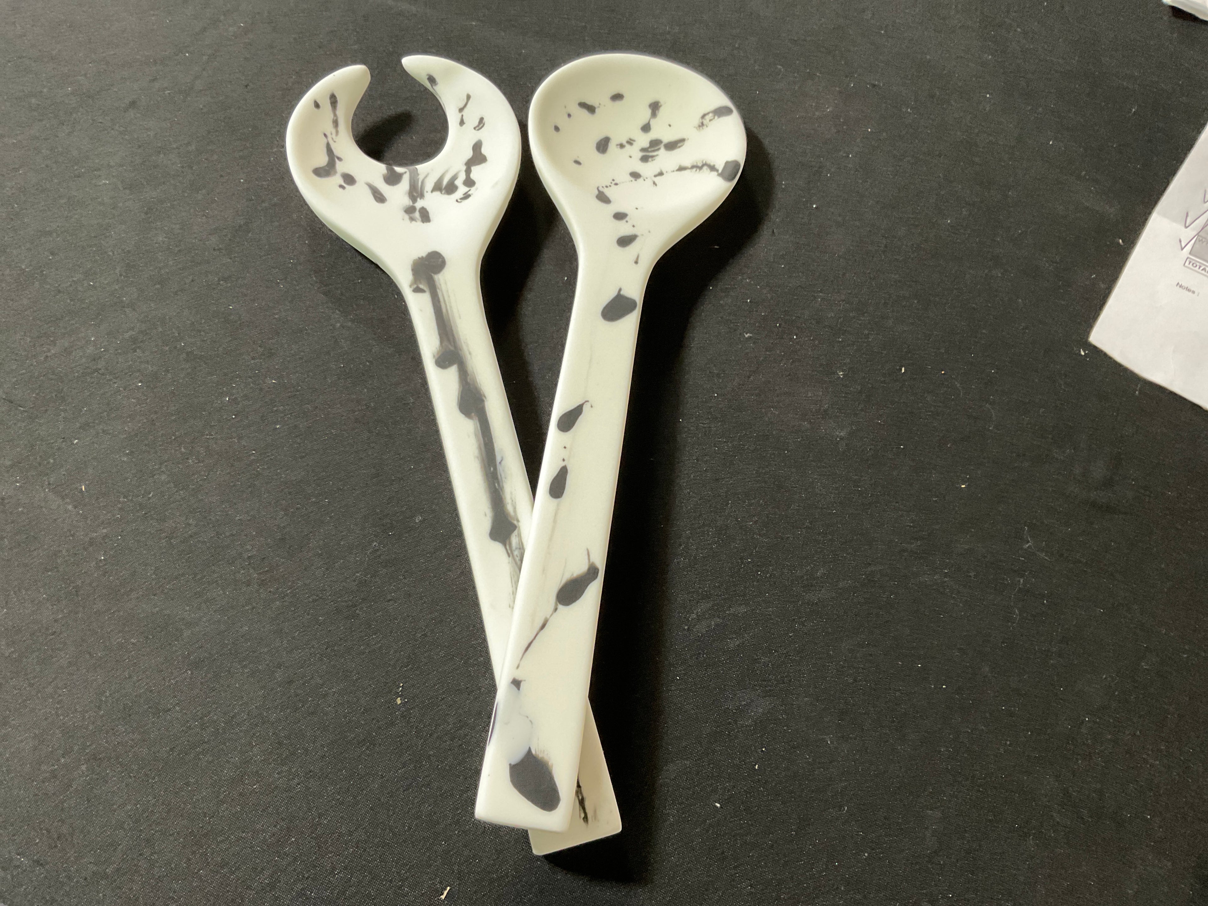 Classical Servers White/Black Splat