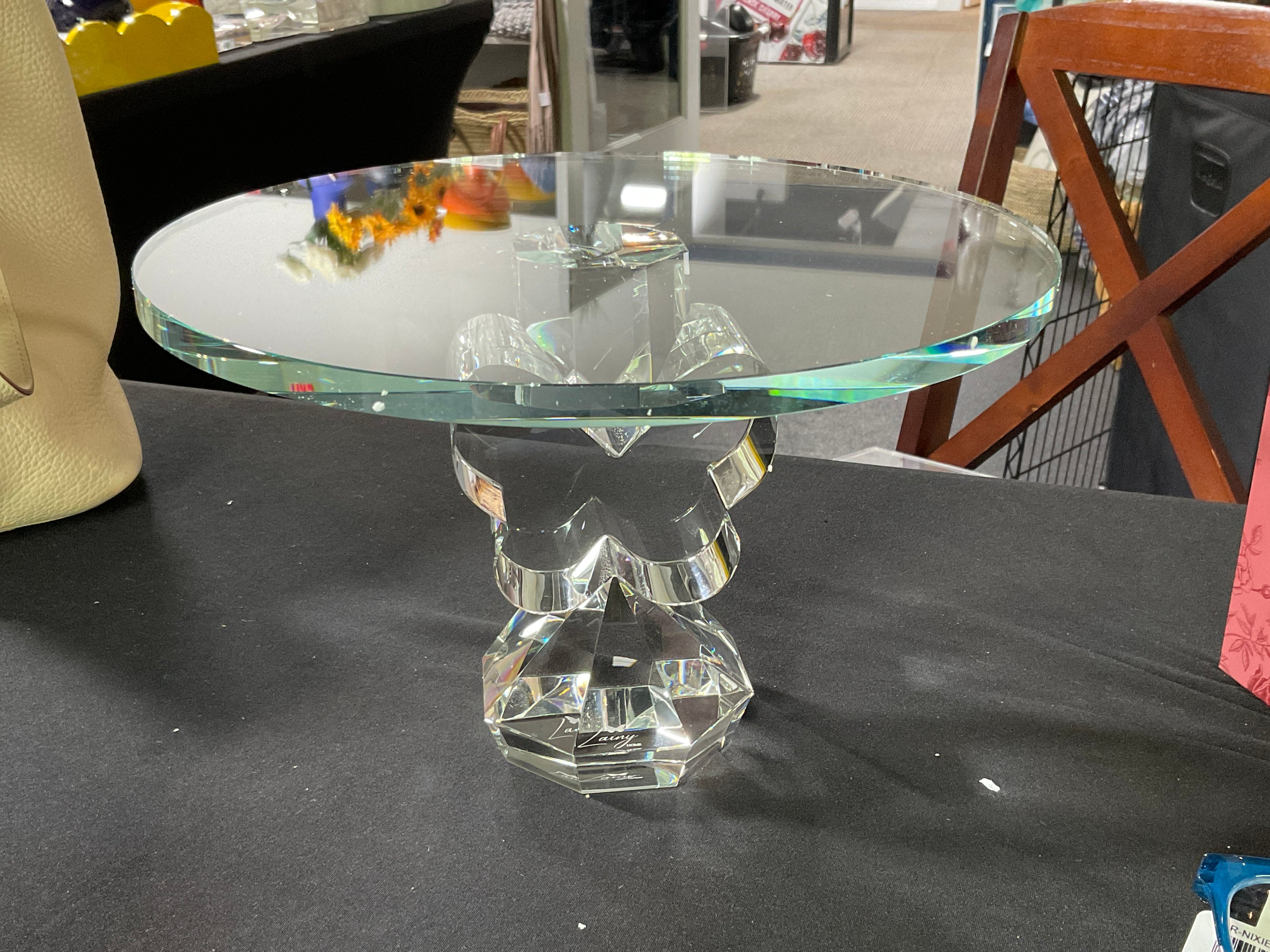 Butterfly cake stand