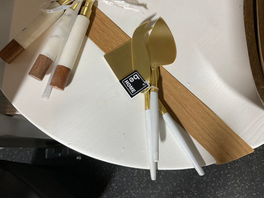 White and Gold Cheese Set