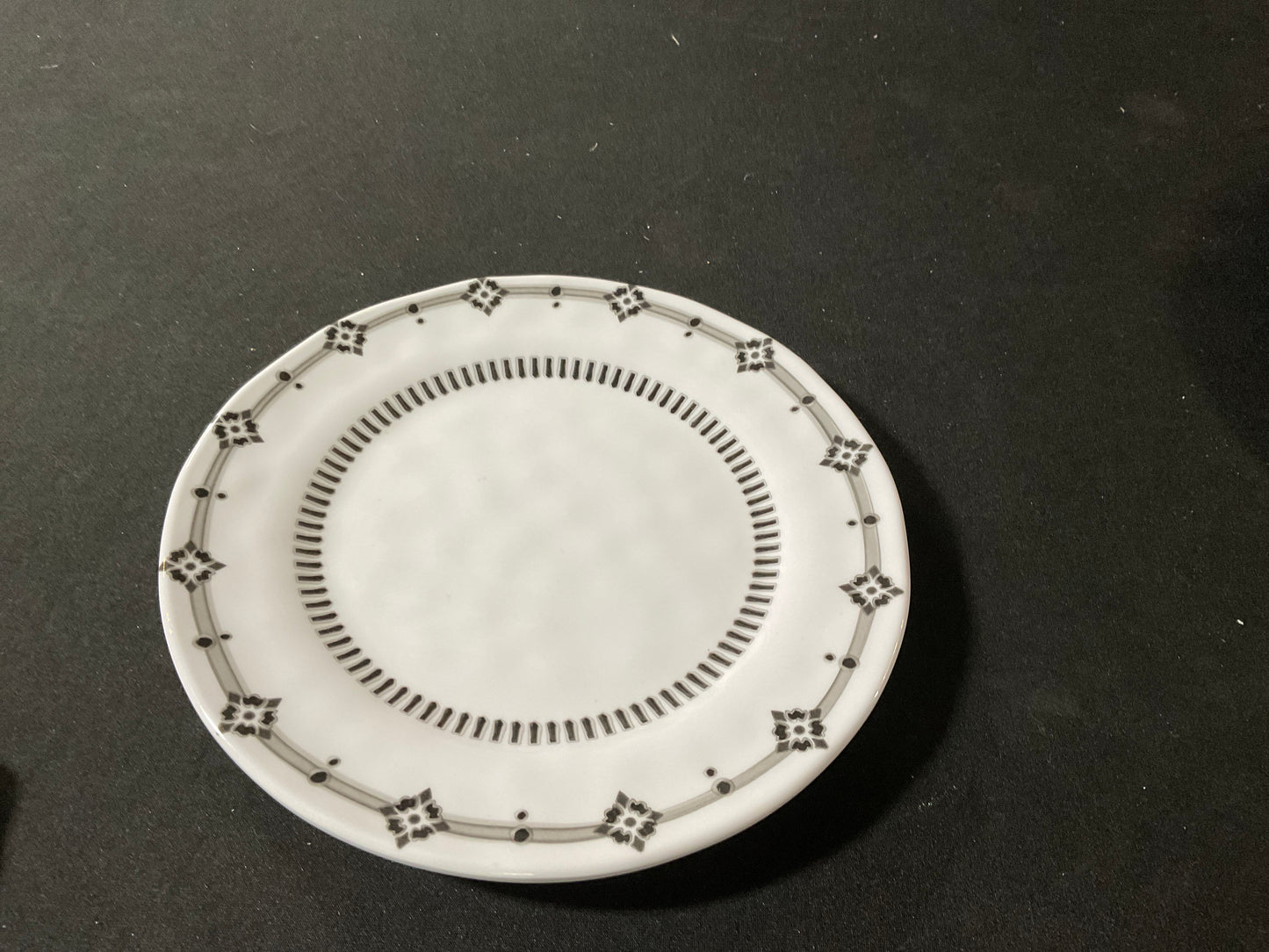 Black/White Salad Plate