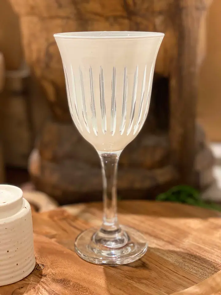 Set of 6 Wine Glasses Carved "Versaille"