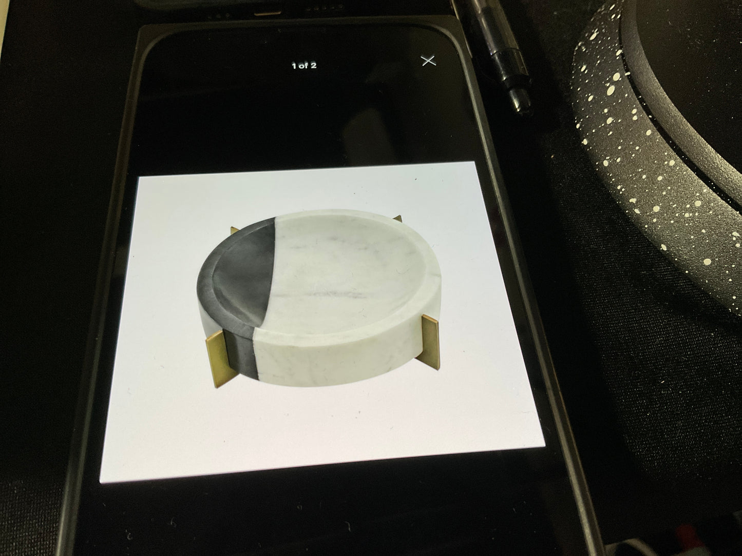 Blk/white round bowl